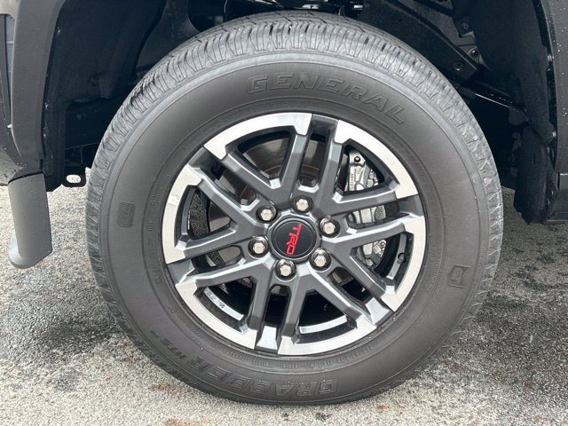 Used 2024 Toyota Tacoma TRD Sport AWD/4WD image 17