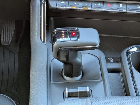 Used 2023 GMC Sierra 1500 AT4 w/ Technology Package image 18