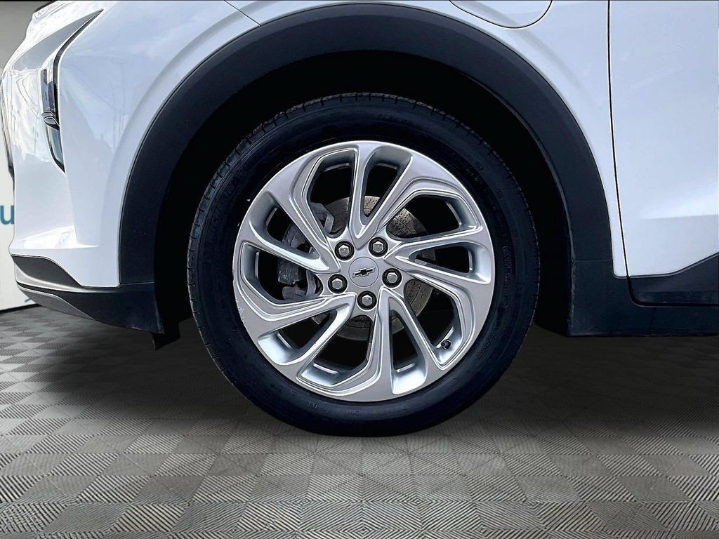 Used 2022 Chevrolet Bolt EUV LT w/ Driver Confidence Package FWD image 7