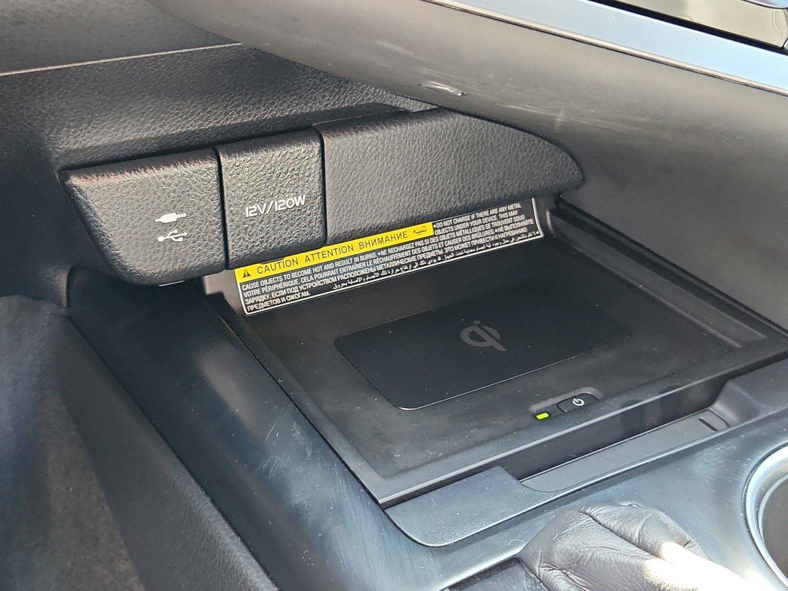 Used 2019 Toyota Camry XLE w/ Navigation Package FWD image 26