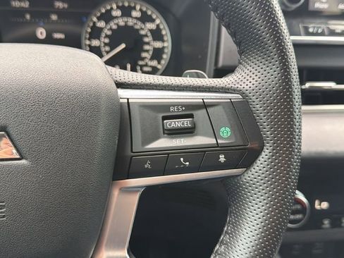 Used 2024 Mitsubishi Outlander SE FWD image 27