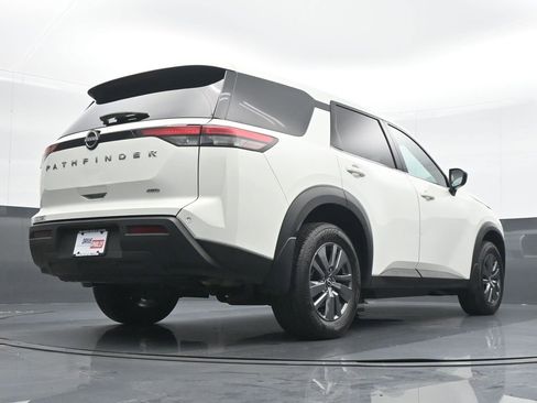 Used 2024 Nissan Pathfinder S image 21