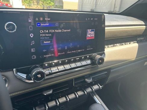 Used 2026 Chevrolet Colorado ZR2 w/ Technology Package image 22