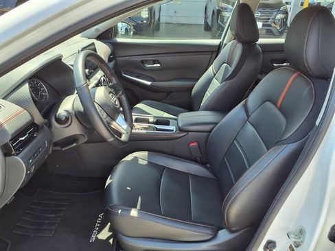 Used 2025 Nissan Sentra SR w/ SR Premium Package FWD image 16