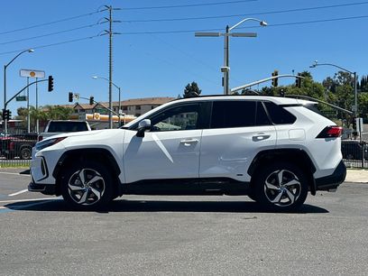 Used 2025 Toyota RAV4 SE w/ Weather & Moonroof Package