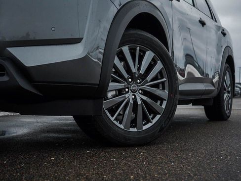 New 2025 Nissan Pathfinder SL image 6