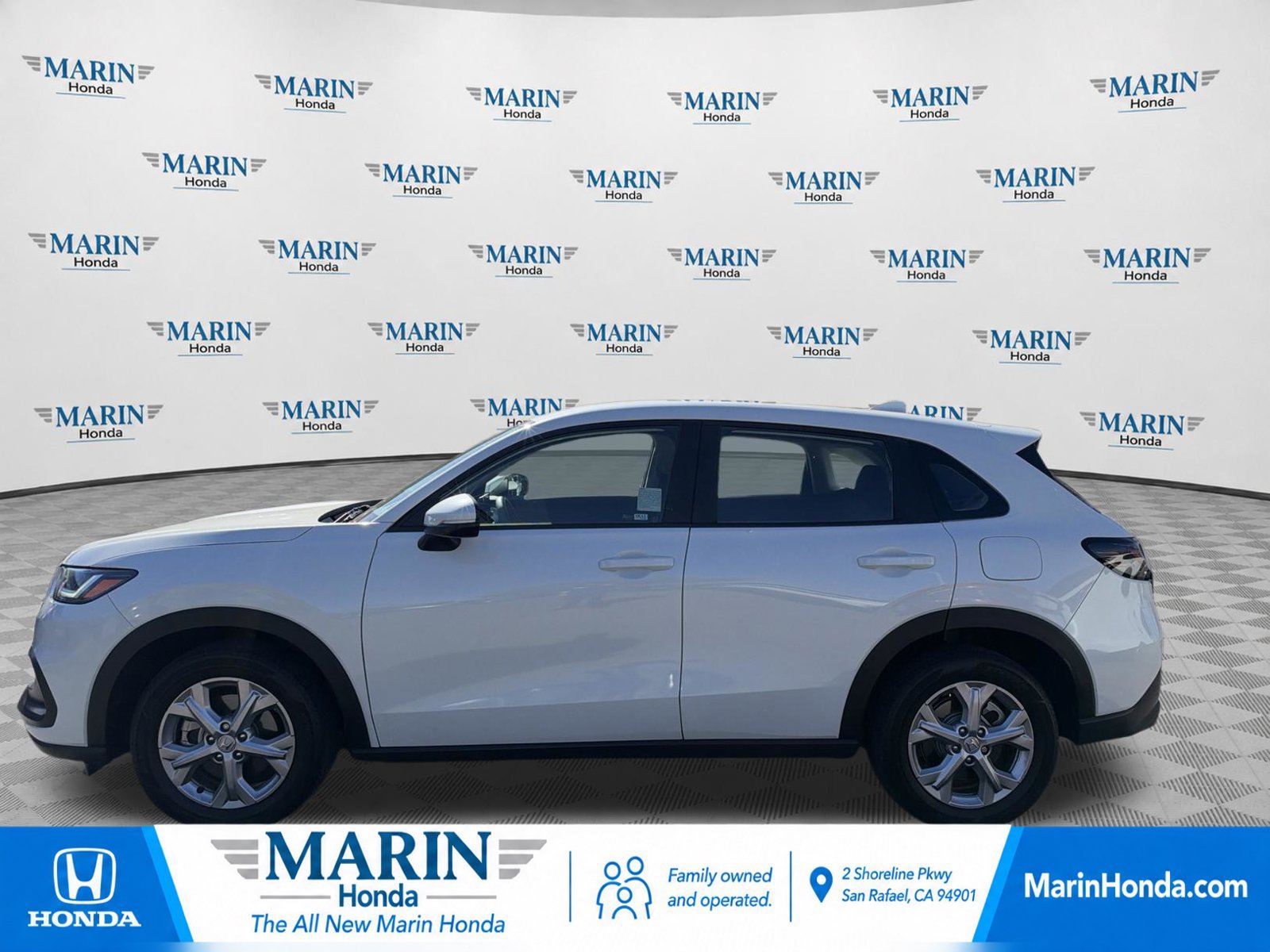 Used 2024 Honda HR-V LX image 2