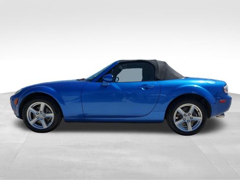 Used 2006 MAZDA MX-5 Miata Touring RWD image 8