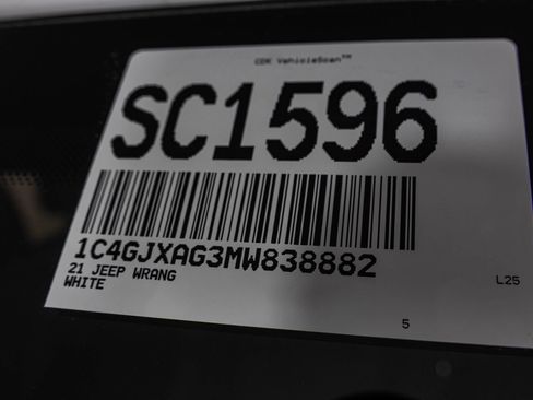 Used 2021 Jeep Wrangler Willys w/ LED Headlamp & Fog Lamp Group image 91