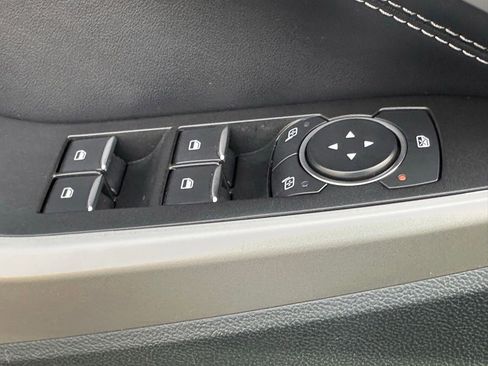 Used 2021 Ford Explorer XLT image 28