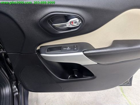 Used 2017 Jeep Cherokee Sport w/ Safety Group AWD/4WD image 22