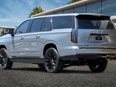 New 2026 Cadillac Escalade ESV Platinum Sport w/ LPO, ONYX Package AWD/4WD image 6