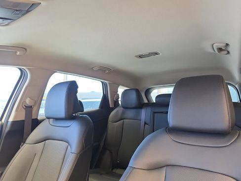 Certified 2025 Kia Sportage EX AWD/4WD image 35