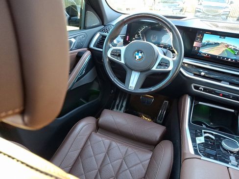 Used 2024 BMW X6 xDrive40i w/ Premium Package image 14