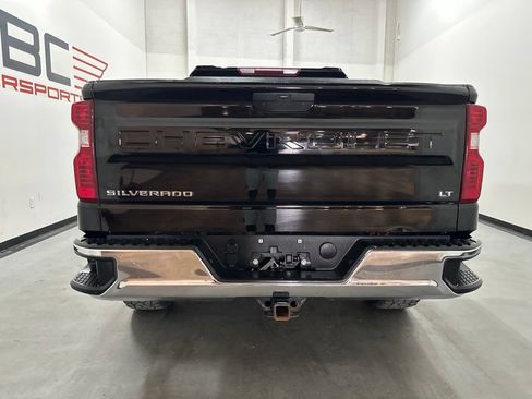 Used 2021 Chevrolet Silverado 1500 LT AWD/4WD image 15