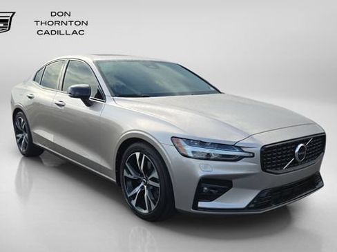 Used 2023 Volvo S60 B5 Core AWD/4WD image 7