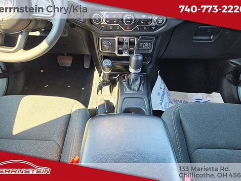 Used 2024 Jeep Wrangler Sport S image 13