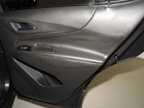 Used 2022 Chevrolet Equinox Premier image 18