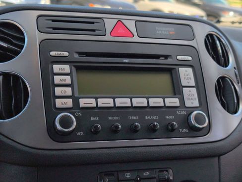 Used 2009 Volkswagen Tiguan SE FWD image 26