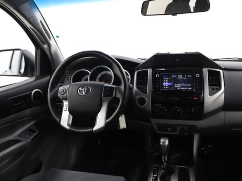 Used 2015 Toyota Tacoma 4x4 Double Cab w/ TRD Off-Road Package image 14