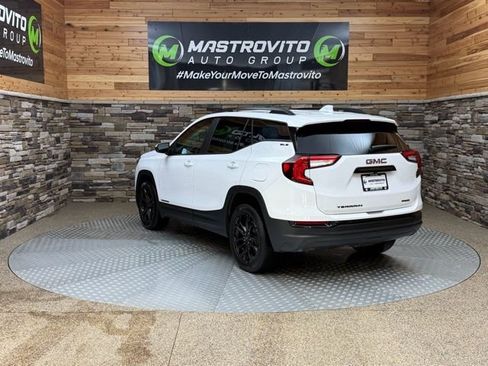 Used 2022 GMC Terrain SLE w/ Driver Convenience Package image 7