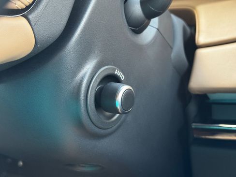 Used 2024 Land Rover Range Rover Sport Autobiography image 24