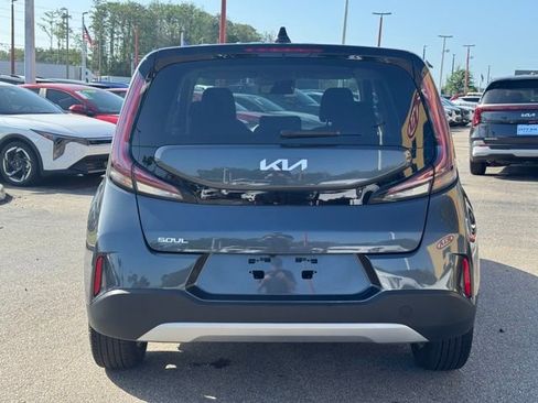 Certified 2025 Kia Soul LX image 6