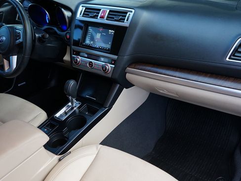 Used 2016 Subaru Outback 2.5i Limited image 13