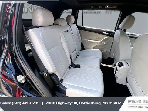 Used 2024 Volkswagen Tiguan SE R-Line FWD image 20