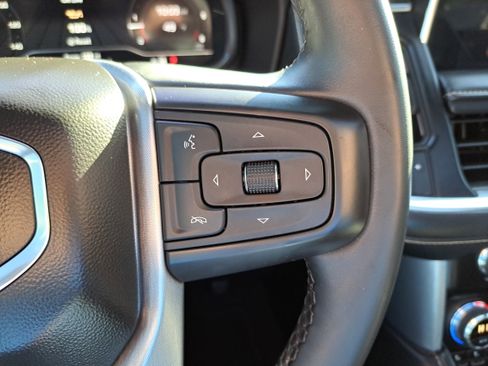 Used 2023 GMC Yukon SLT w/ SLT Premium Package image 19