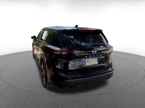 Used 2025 Nissan Rogue SV AWD/4WD image 15