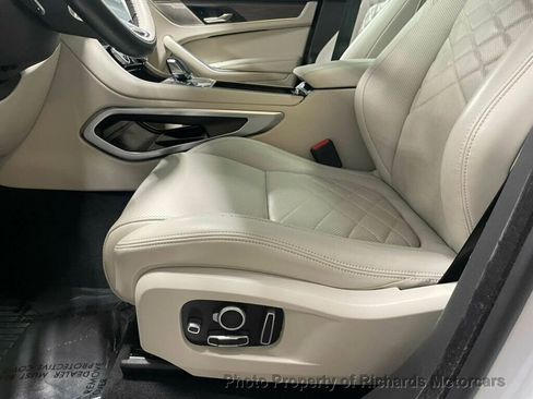 Used 2021 Jaguar F-PACE S image 11