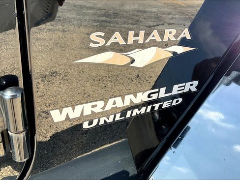 Used 2014 Jeep Wrangler Unlimited Sahara w/ Connectivity Group image 30