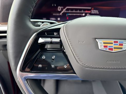 Used 2025 Cadillac Escalade ESV Sport Platinum w/ LPO, Floor Liner Package AWD/4WD image 19