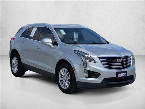 Used 2018 Cadillac XT5 FWD image 3