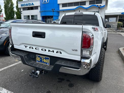 Used 2023 Toyota Tacoma TRD Off-Road AWD/4WD image 5