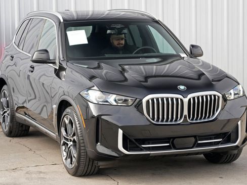 Used 2024 BMW X5 sDrive40i w/ Premium Package image 58