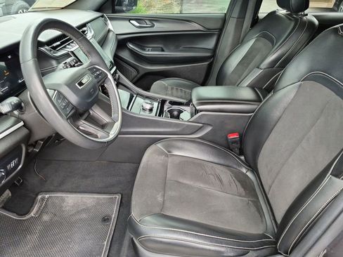 Used 2023 Jeep Grand Cherokee L Laredo AWD/4WD image 12