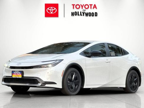 New 2026 Toyota Prius SE image 7