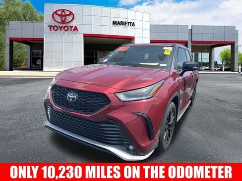 Certified 2024 Toyota Highlander XSE FWD image 3