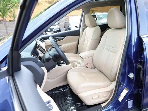 Used 2020 Nissan Rogue SL w/ Premium Package FWD image 8