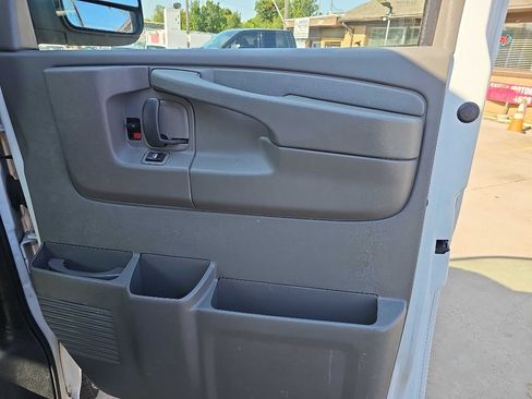 Used 2013 Chevrolet Express 2500 LT w/ LT Preferred Equipment Group image 13