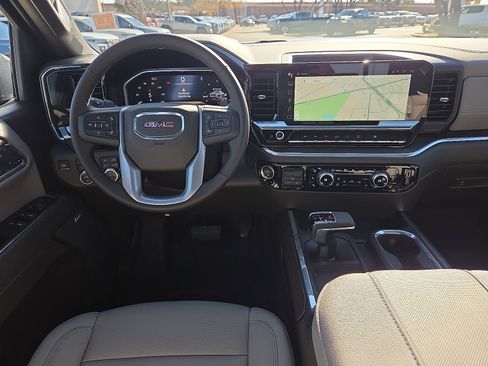 New 2026 GMC Sierra 1500 SLT image 9