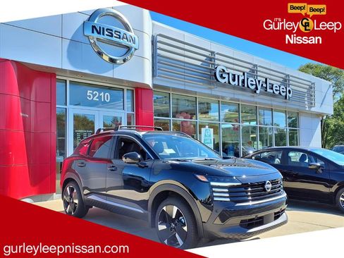 New 2026 Nissan Kicks SR w/ Cold Weather Package image 1