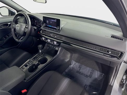Used 2025 Honda Civic Sport image 27
