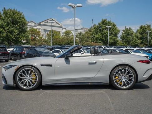 Used 2022 Mercedes-Benz SL 55 AMG 4MATIC w/ Driver Assistance Package image 8
