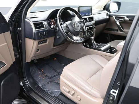 Used 2023 Lexus GX 460 Premium w/ Premium Package AWD/4WD image 2