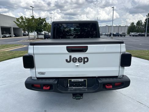 Used 2020 Jeep Gladiator Rubicon AWD/4WD image 9