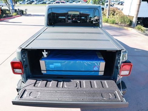 New 2026 Jeep Gladiator Sport image 33