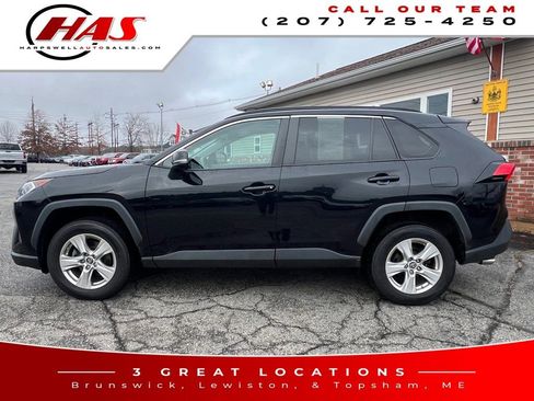 Used 2019 Toyota RAV4 XLE image 3